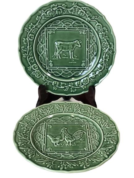 2 B. PINHEIRO MAJOLICA EMBOSSED GREEN PLATES 9" (1 of 5)