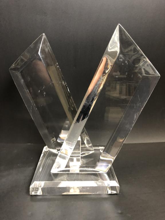 1970'S SIGNED VAN TEAL LUCITE MODERN SCULPTURE 13": 1970'S SIGNED VAN TEAL LUCITE SCULPTURE HOME DECOR MODERN ART MID CENTURY MODERN -13" X 10" APPROX -VERY GOOD VINTAGE CONDITION, SOME MARKS TO LUCITE-DP11182020