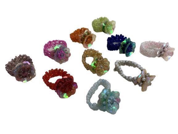 LOT OF 10 PRETTY JAVANESE FLORA BEADED RINGS (1 of 3)