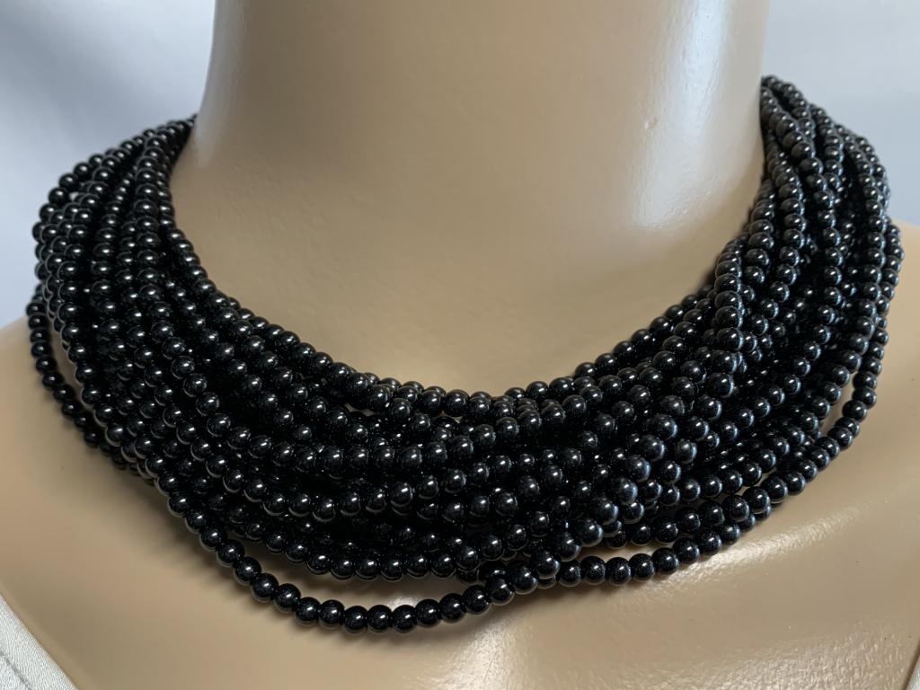 ELEGANT BLACK BEADED CAROLEE VTG NECKLACE (1 of 6)