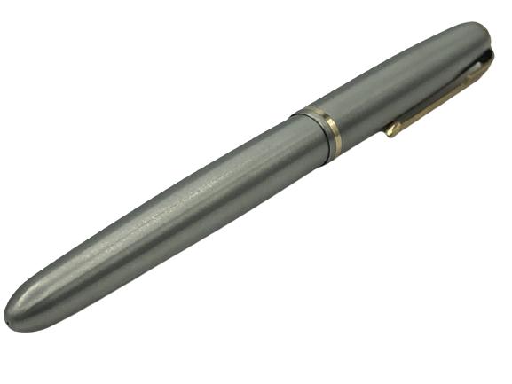 PARKER "51" BRUSHED STAINLESS & GOLD FOUNTAIN PEN (1 of 4)