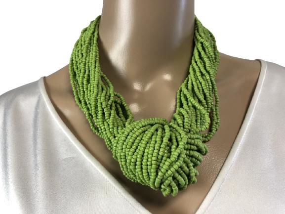 VTG MULTI-STRAND GREEN BEADED CHOKER 11" (1 of 4)