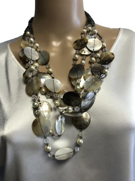 VTG GRAY SHELL & BEAD MULTI-STRAND NECKLACE 15" (1 of 4)