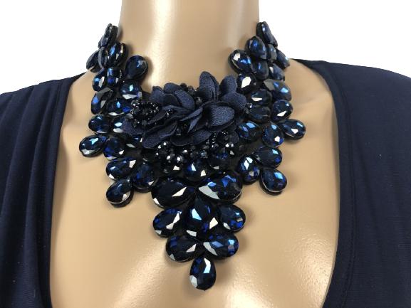 VTG HANDMADE DARK BLUE FLORAL NECKLACE (1 of 5)