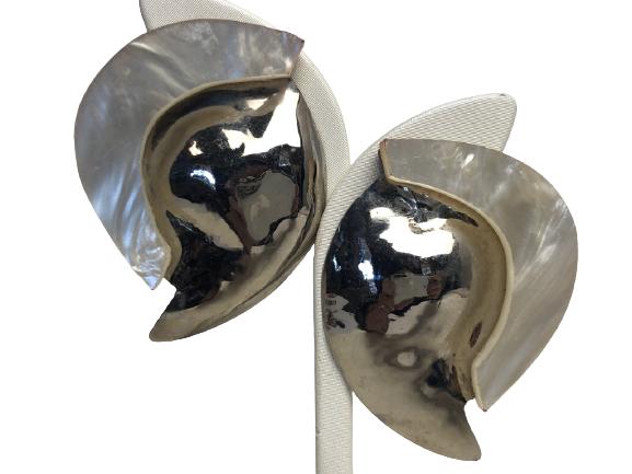 VINTAGE LARGE SILVER PIERCED EARRINGS (1 of 4)