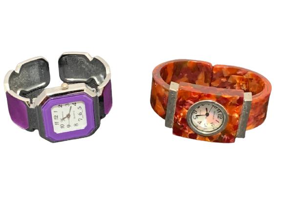 LOT OF 2 WOMEN'S FUN WATCHES (1 of 3)