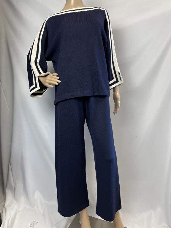 ST JOHN SPORT NAVY WHITE SWEATER PANT SET SIZE S (1 of 6)
