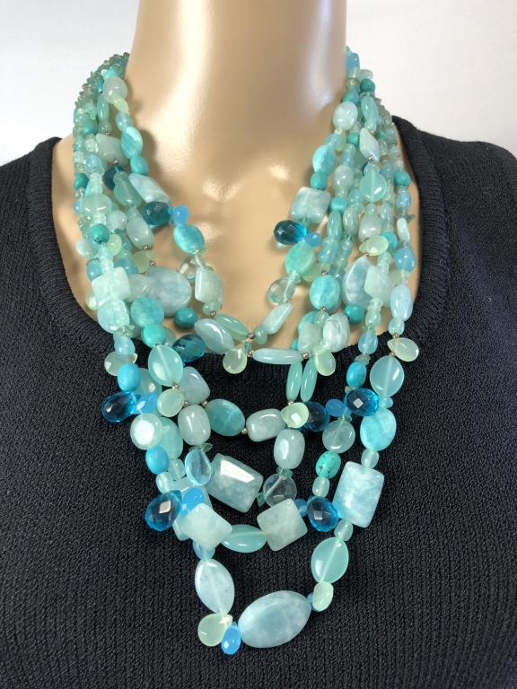 VTG MULTI-STRAND AQUA BEADED NECKLACE 15" (1 of 5)
