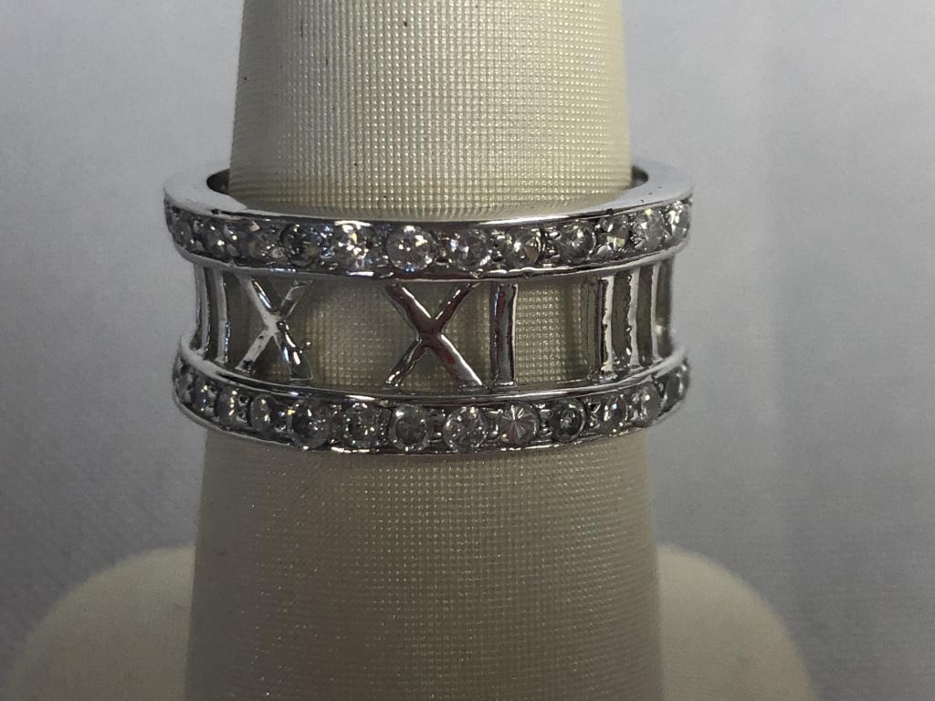 VTG ROMAN NUMERAL & CRYSTAL RING SIZE 8: VTG ROMAN NUMERAL & CRYSTAL RING SIZE 8 - TIFFANY ATLAS STYLE - VERY GOOD VINTAGE CONDITION
