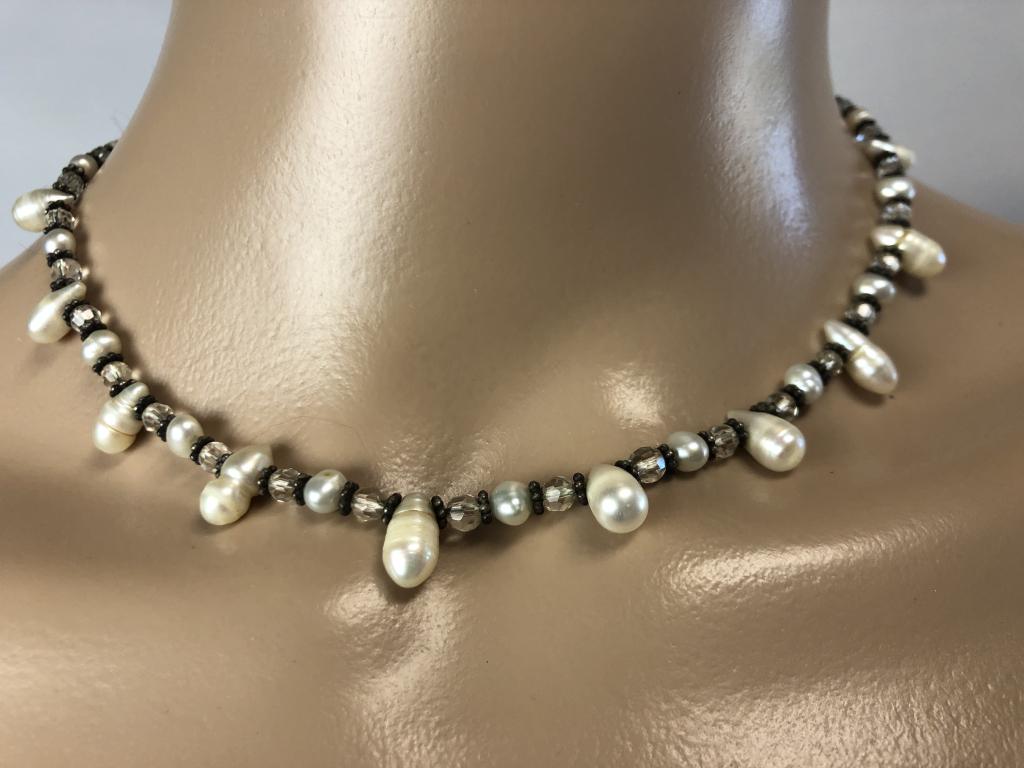 VTG TEARDROP PEARL NECKLACE W/CLEAR STONES 8" (1 of 4)