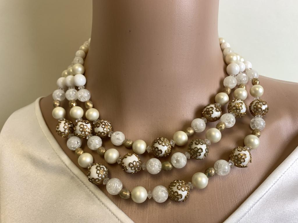 VTG CORO TRIPLE STRAND WHITE & GOLDTONE NECKLACE: VTG CORO TRIPLE STRAND WHITE & GOLDTONE NECKLACE