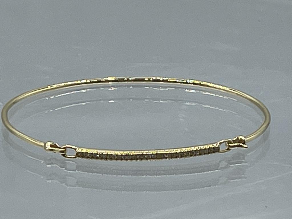 14K YELLOW GOLD & DIAMOND DESIGNER BANGLE BRACELET (1 of 4)