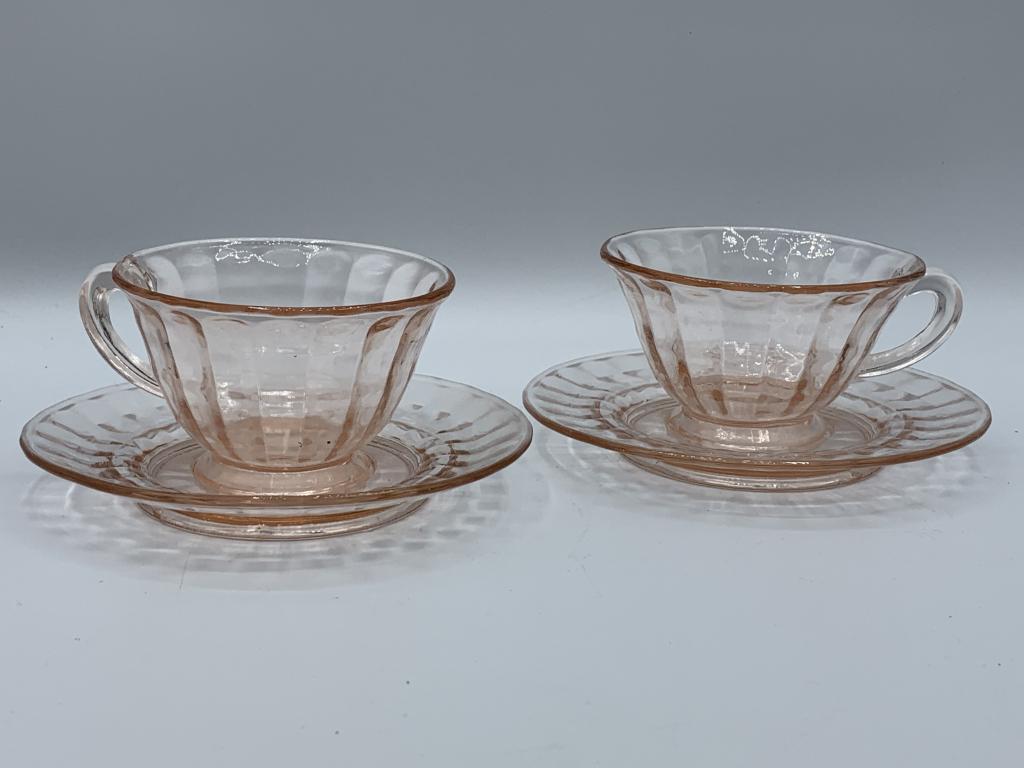 PAIR OF PINK DEPRESSION GLASS TEA CUPS / SAUCERS: PAIR OF PINK DEPRESSION GLASS TEA CUPS / SAUCERS COLLECTIBLE COLLECTOR SHOWCASE PIECES KITCHEN DINING ROOM TABLE DECOR DEPRESSION ERA CHERRY BLOSSOM CABBAGE ROSE CARNIVAL GLASS STYLE-VERY GOOD CONDITI