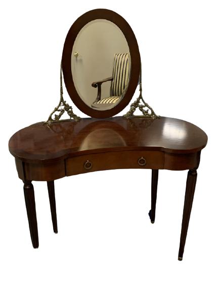 VTG KIDNEY SHAPE VANITY DRESSING TABLE &MIRROR 52": VTG KIDNEY SHAPE WOOD VANITY DRESSING TABLE WITH DRAWER & MIRROR TRADITIONAL HOME DECOR BEDROOM BATHROOM POWDER ROOM FURNITURE -52" X 38" X 19" APPROX-VERY GOOD CONDITION CONSISTENT WITH AGE AND USE-D