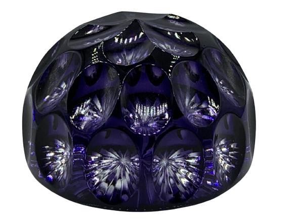 VTG BACCARAT ART GLASS PAPERWEIGHT SCULPTURE 2.5": VTG BACCARAT ART GLASS COBALT BLUE AND CLEAR PRISMATIC MULTI FACETED DODECAHEDRON STYLE PAPERWEIGHT SCULPTURE COLLECTIBLE GLASS COLLECTOR SHOWCASE PIECES MURANO STYLE CRYSTAL STYLE HOME DECOR HOME STA