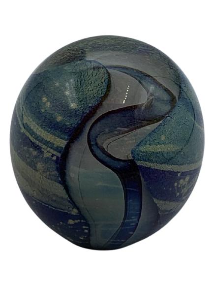 VINTAGE MURANO STYLE ART GLASS SCULPTURE 4": VINTAGE MURANO STYLE ART GLASS SCULPTURE DECORATIVE HOME DECOR INTERIOR DESIGN COLLECTIBLE GLASS MARBLES SPHERE GLOBE SCULPTURES -4" DIAMETER-SIGNED ILLEGIBLE ON BOTTOM 1988-VERY GOOD CONDITION, MINOR