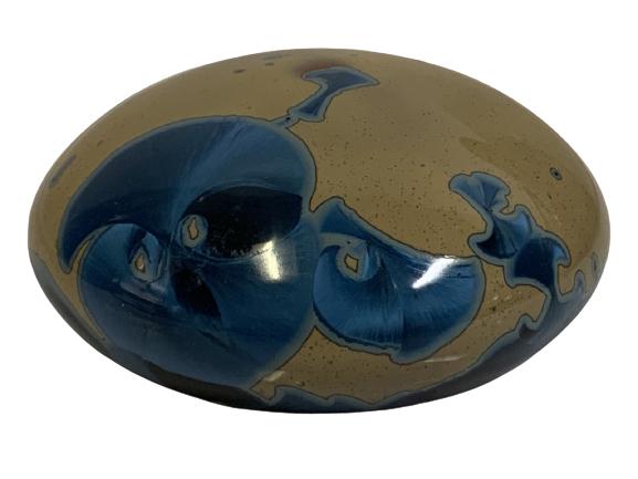 VTG 1983 NARKIN STUDIO POTTERY GLASS ART 3.5": VTG 1983 NARKIN STUDIO POTTERY GLASS ART COLLECTIBLE CERAMICS AND GLASS ARTS HOME DECOR DECORATIVE-SIGNED AND DATED ON BOTTOM -1" X 3.5" DIAMETER APPROX -VERY GOOD CONDITION -DP21621
