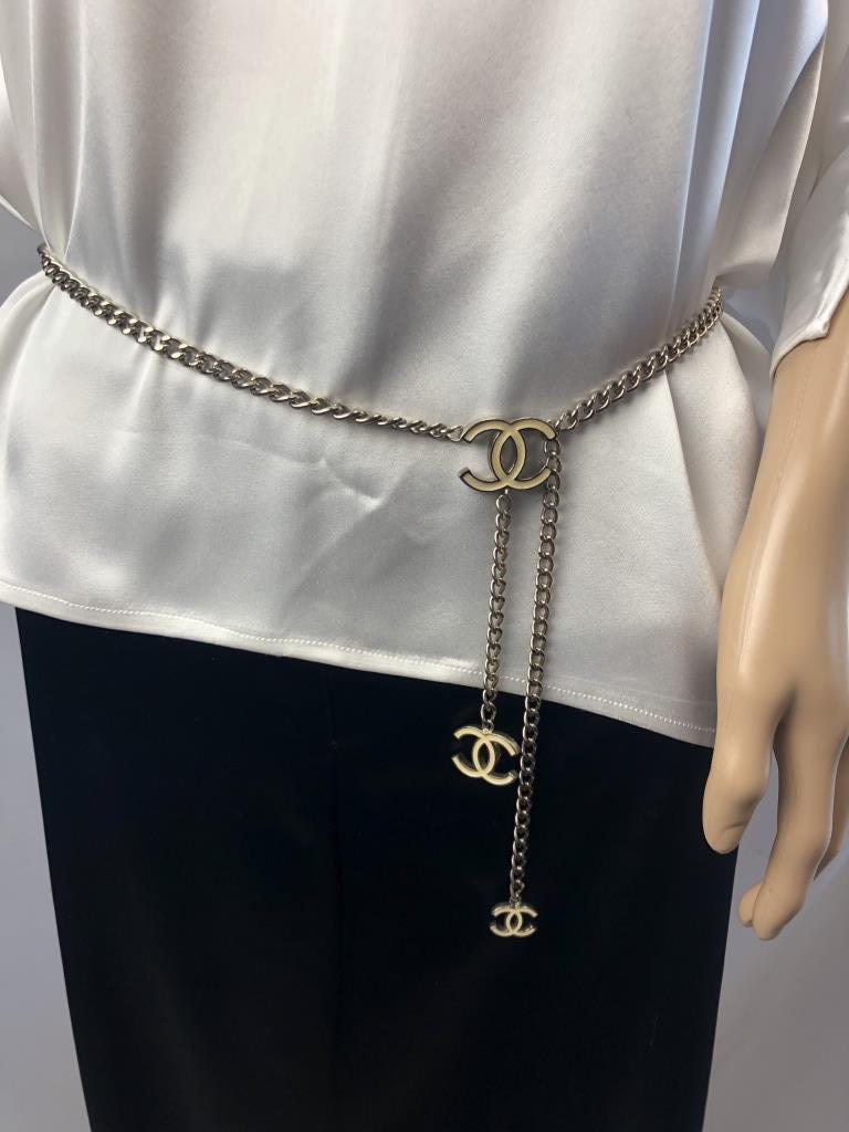 VINTAGE CHANEL TRIPLE CC CHAIN BELT 45" (1 of 2)