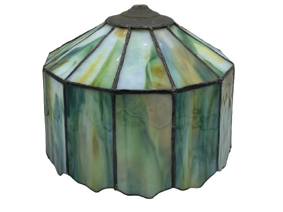 VINTAGE TIFFANY STYLE STAINED ART GLASS SHADE 9" (1 of 8)