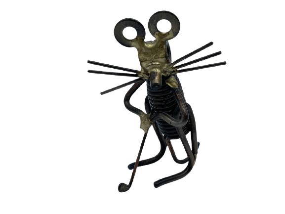 VTG ADORABLE MOUSE GOLFING SCULPTURE: VTG ADORABLE MOUSE GOLFING SCULPTURE