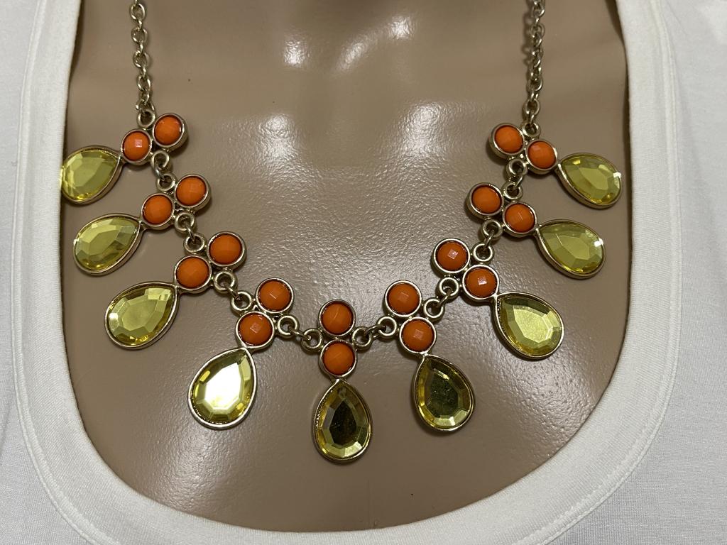 J CREW BEADED NECKLACE: J CREW BEADED NECKLACE