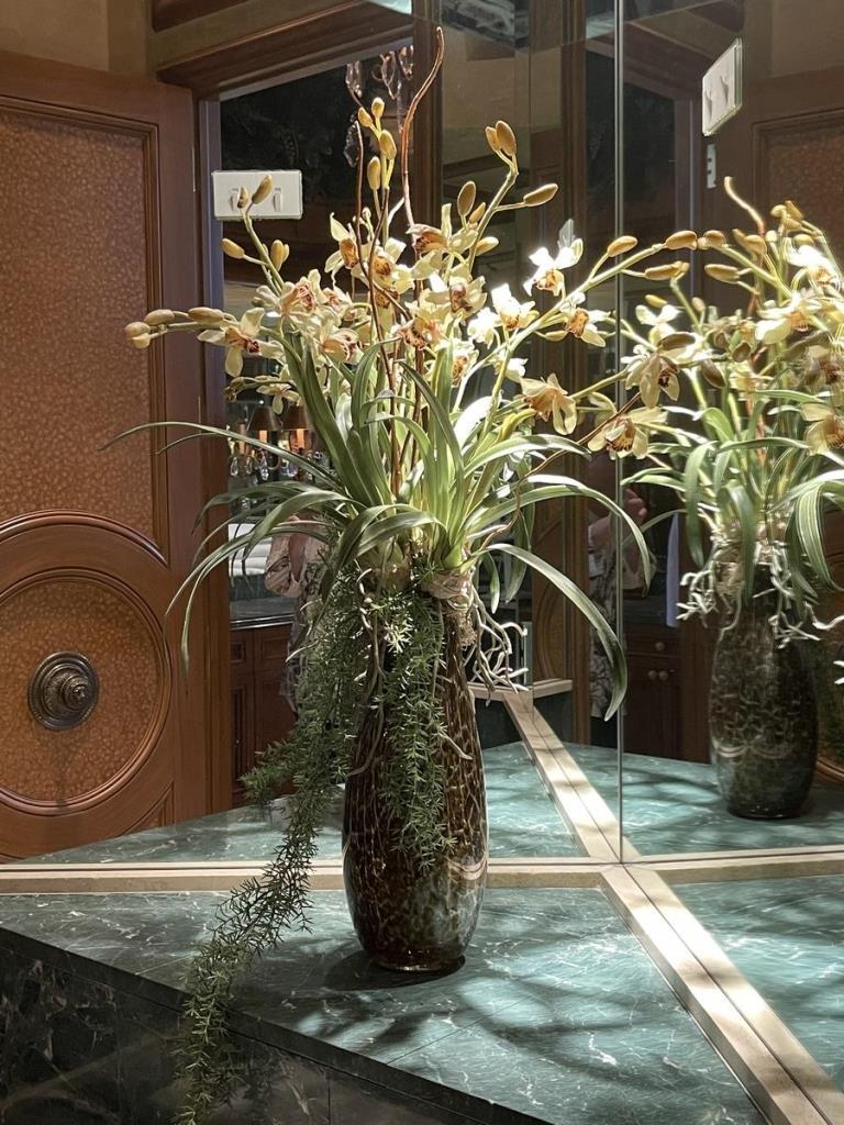 LOVELY FLORAL IN LEOPARD PRINT VASE (1 of 2)