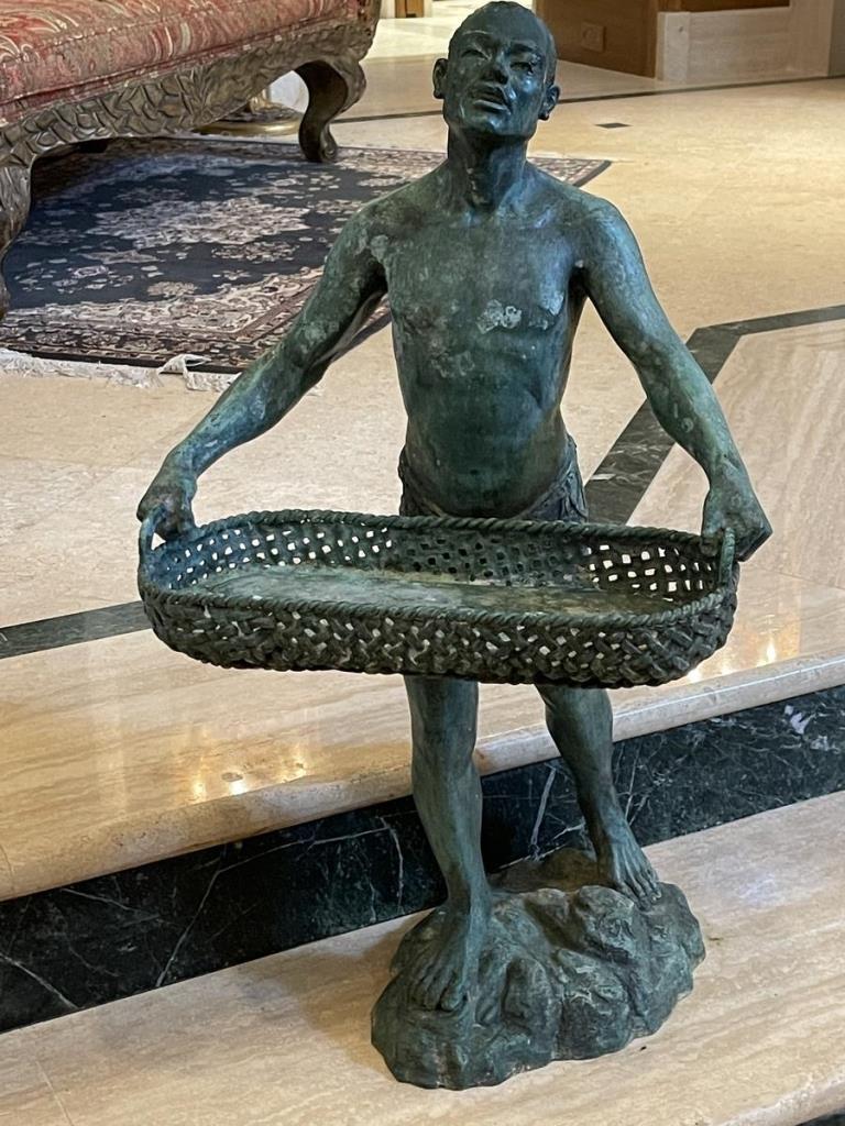 ANTIQUE BRONZE BLACKAMOOR WITH BASKET STATUE 32" (1 of 4)