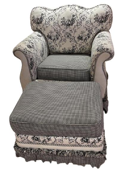 BLACK AND WHITE COTTAGE CHIC CHAIR AND OTTOMAN: BLACK AND WHITE COTTAGE CHIC CHAIR AND OTTOMAN - ROCKING AND SWIVEL CHAIRS -SEE ALL PICTURES SOM STAINS -CHAIR 38" X 35" X 34" -OTTIMAN 26" X 21" X 17" -LOCATED ON SECOND FLOOR * PREVIEW for serious p