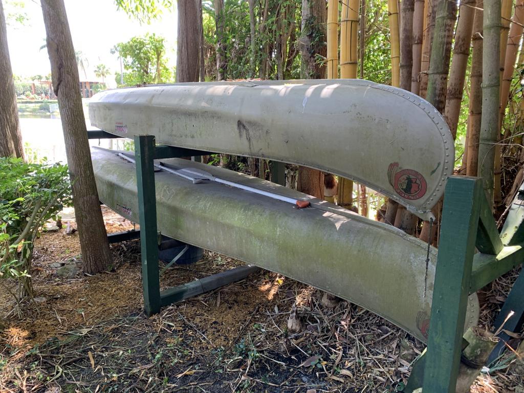 2 VINTAGE OSAGE CANOES AND PADDLES 17' (1 of 9)