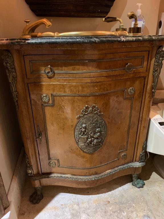 ANTIQUE BURLWOOD CLAWFOOT COMMODE VANITY CABINET (1 of 1)