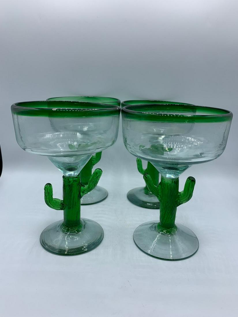 SET OF 4 ART GLASS CACTUS MARGARITA GLASSES 16 OZ. (1 of 3)