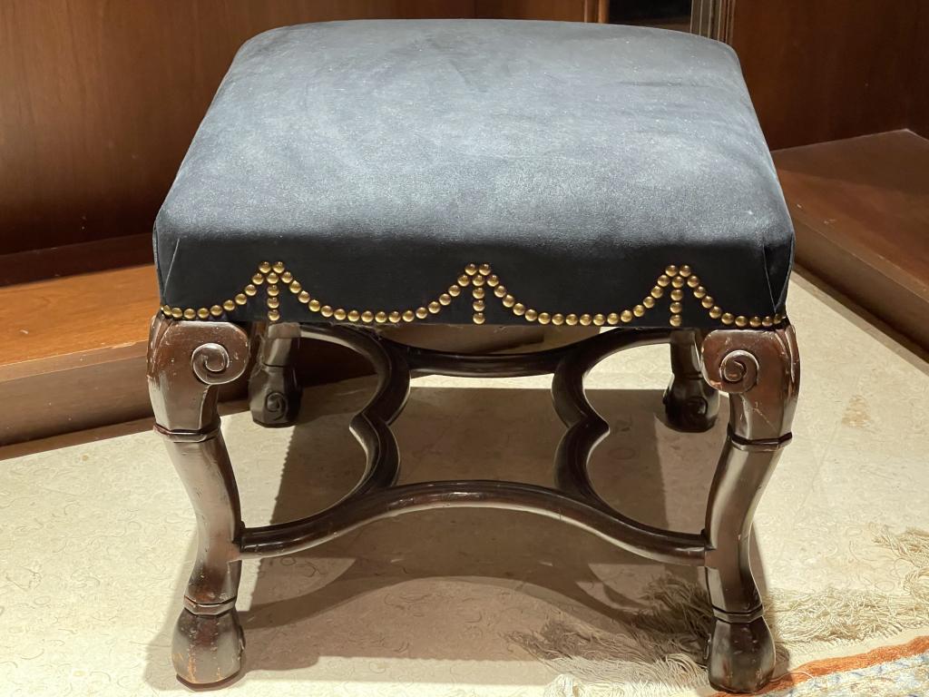 HOLLYWOOD REGENCY STYLE BLACK MICROFIBER STOOL (1 of 3)
