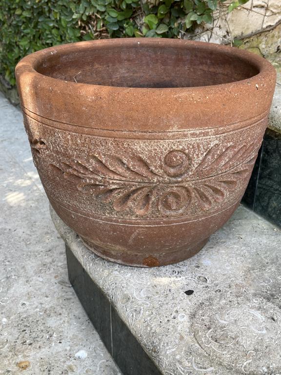 VINTAGE TERRACOTTA GARDEN PLANTER (1 of 1)