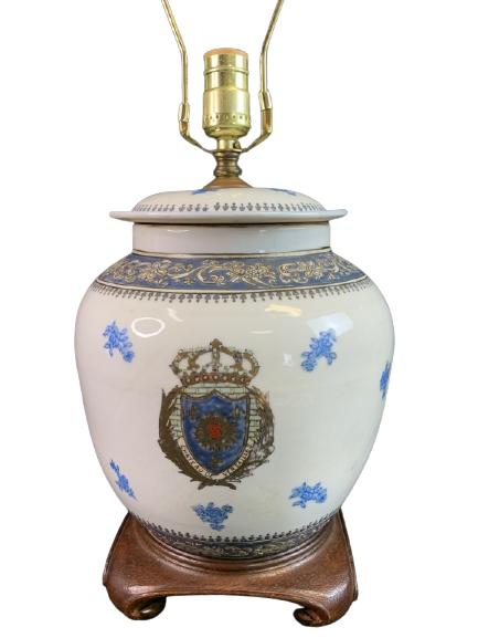 MID CENTURY CHATEAU DE VERSAILLES PORCELAIN LAMP: MID CENTURY STYLE CHINOISERIE CHATEAU DE VERSAILLES PORCELAIN LAMP WITH WOOD BASE | ASIAN MODERN FRENCH ANTIQUE STYLE UNIQUE LIGHTING OPTIONS LAMPS 1 OF 2 -25" X 9" (WITHOUT SHADE) -DP33121