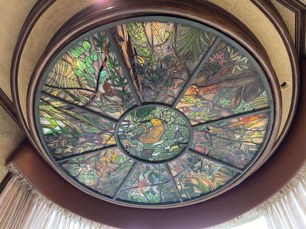 INCREDIBLE STAINED GLASS LION CEILING LIGHT (1 of 5)