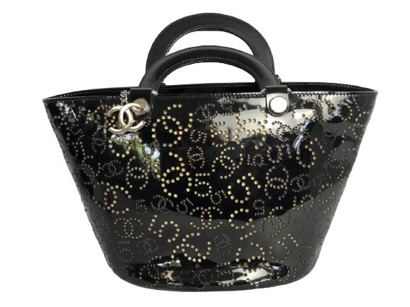 CHANEL NO. 5 PERFORATED TOTE BLACK PATENT LEATHER (1 of 3)