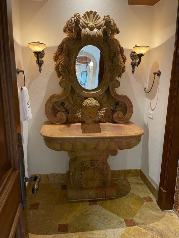 ITALIAN BAROQUE MEDUSA MARBLE SINK VANITY (1 of 4)