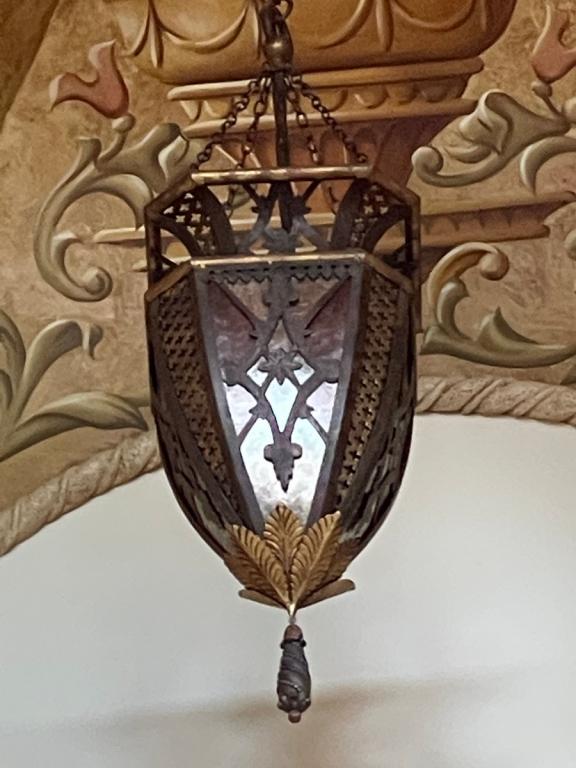 HANGING FRENCH ANTIQUE STYLE  GILTED LIGHT (1 of 4)