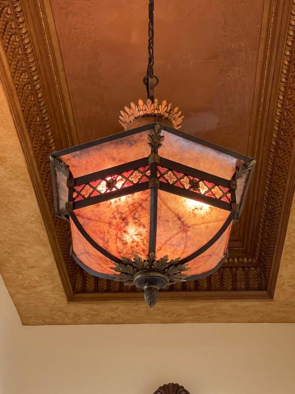 VINTAGE AMBER REGENCY INSPIRED HANGING LAMP (1 of 2)