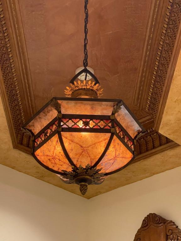 VINTAGE AMBER REGENCY INSPIRED HANGING LAMP (1 of 2)