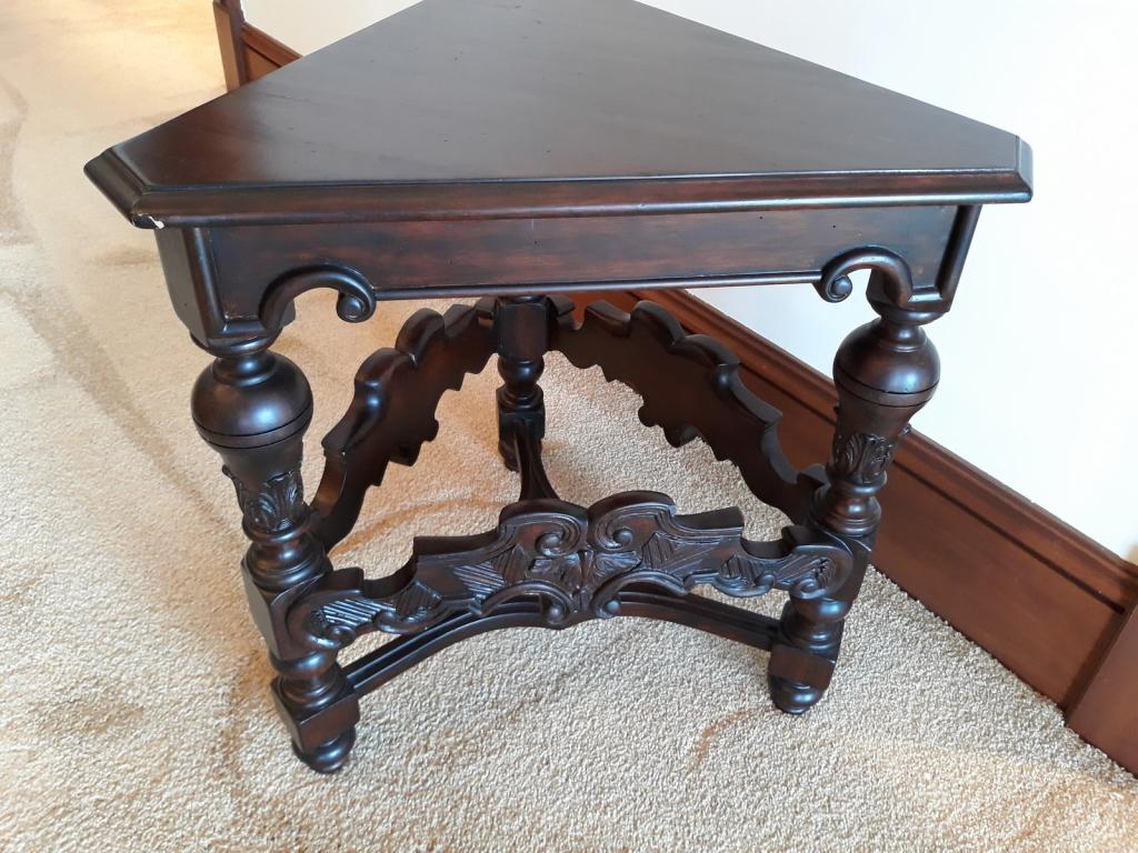 MAITLAND SMITH WOOD TRIANGULAR SHAPED TABLE (1 of 4)