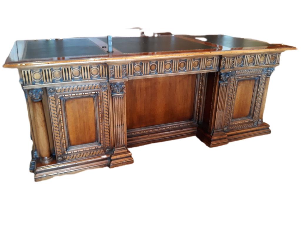 FRANCESCO MOLON ITALIAN R123 EXECUTIVE DESK (1 of 7)