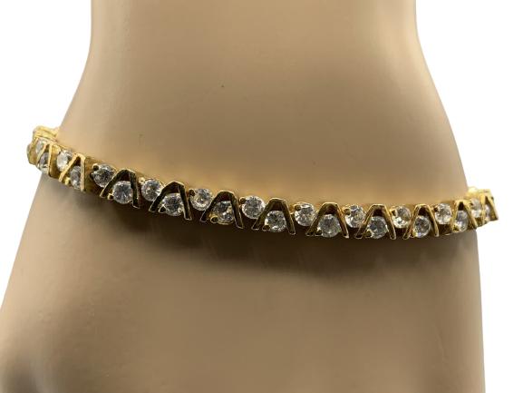 VINTAGE 925 STERLING TENNIS BRACELET 15 G: VINTAGE 925 STERLING TENNIS BRACELET -15 G -7.5" APPROX -VERY GOOD CONDITION CONSISTENT WITH AGE AND USE -DP5721 (KEYWORDS VINTAGE WOMENS JEWELRY JEWELS LUXURY LADIES ACCESSORIES GLAMOUR HOLLYWOOD