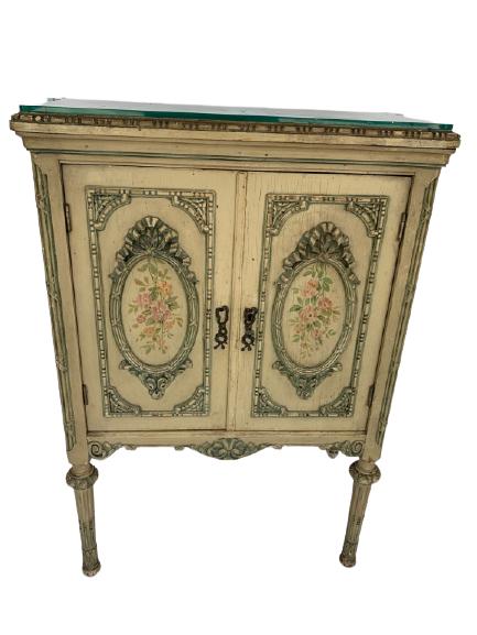 VINTAGE FRENCH ANTIQUE STYLE SIDE TABLE (1 of 4)