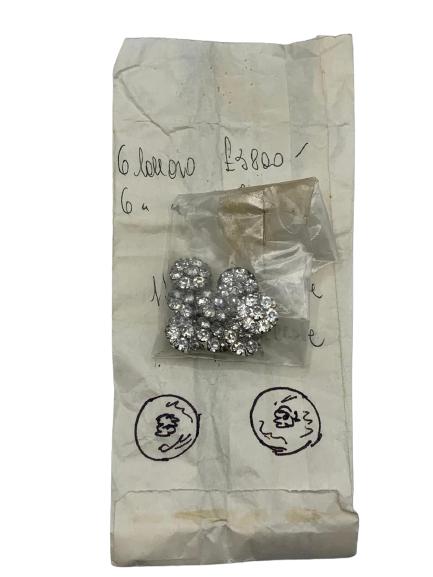 VTG LAGERFELD / TIZIANI ASORTED BUTTON CLOSURES (1 of 5)