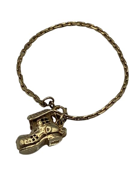 VTG 14K GOLD MOTHER GOOSE BRACELET 5.9G: VINTAGE 14K GOLD BABY BRACELET " THERE WAS AN OLD LADY WHO LIVED IN A SHOE" MOTHER GOOSE FRENCH KIDS STORYBOOK FAIRYTALE CHARM-5.9 G-5.5 " OPEN-VERY GOOD CONDITION-DP51421