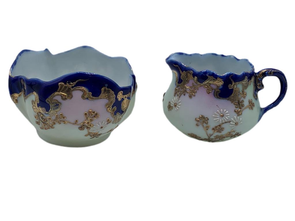 ANTIQUE BAVARIAN CHINA SUGAR AND CREAMER: ANTIQUE BAVARIAN CHINA SUGAR AND CREAMER