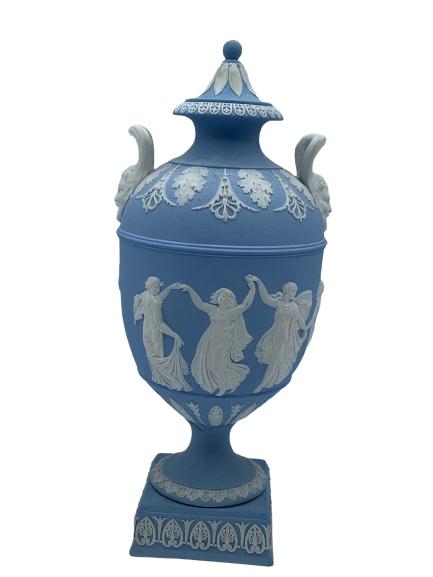 WEDGEWOOD BLUE JASPERWARE DIP DANCING VASE 9" HIGH (1 of 5)