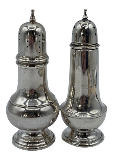 VTG STERLING SALT & PEPPER SHAKERS 4.5": VTG STERLING SILVER SALT & PEPPER SHAKERS 4.5" - 102.6 GRAMS- 4.5" HIGH X 1.5" WIDE- VERY GOOD CONDITIONCOLLECTIBLE HOME DECOR; LUXURY SERVEWARE; ENTERTAINING; TABLE ACCENTSBC60121