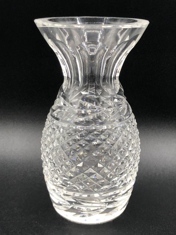 VINTAGE WATERFORD CUT CRYSTAL BUD VASE 6" (1 of 4)